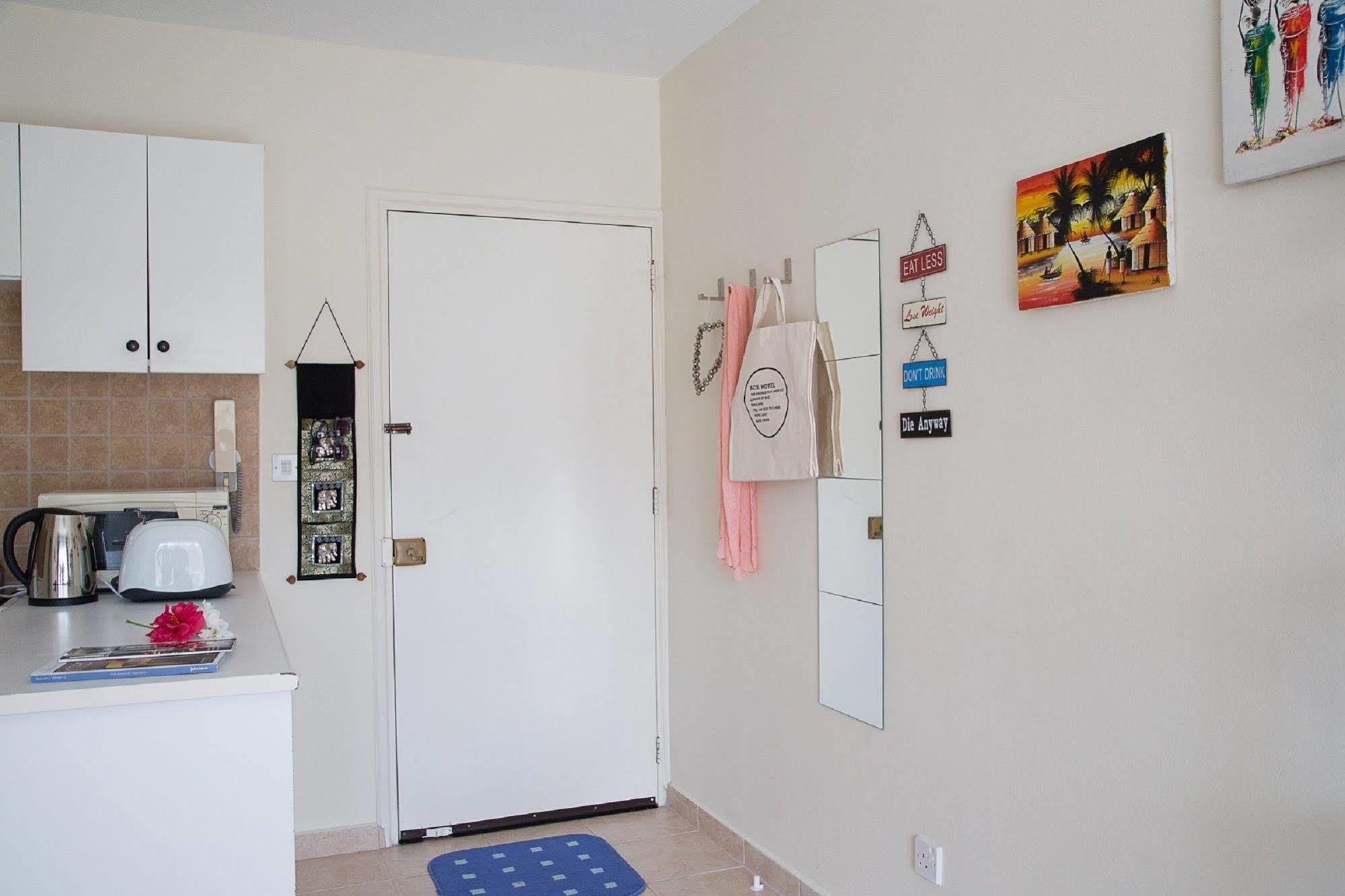 Paphos Love Nest Apartment Dış mekan fotoğraf