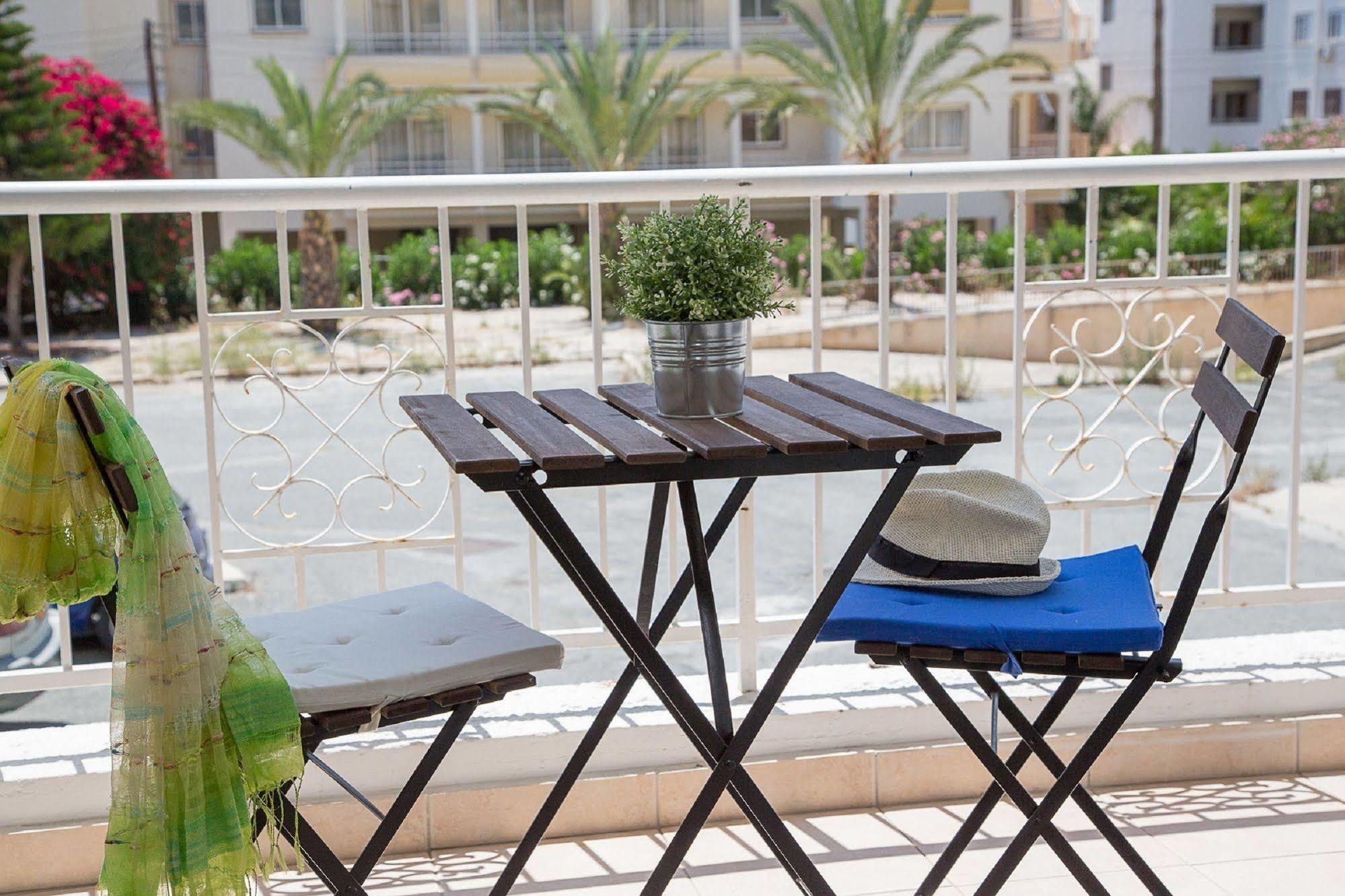 Paphos Love Nest Apartment Dış mekan fotoğraf